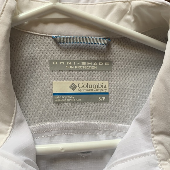 Columbia Button up - Size Small - Picture 2 of 6